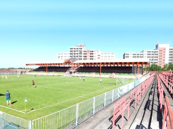Stadion UKS